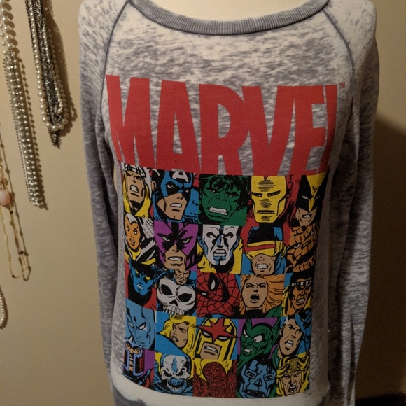 Marvel Tops - Marvel Comic Sweatshirt Size Medium Marvel Tops - Marvel Comic Sweatshirt Size Medium